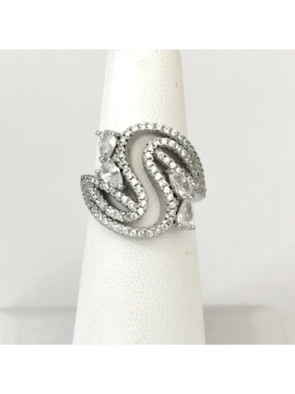 Sterling silver cz cocktail ring size 6.5 🆕